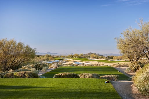 Mirabel Club, The