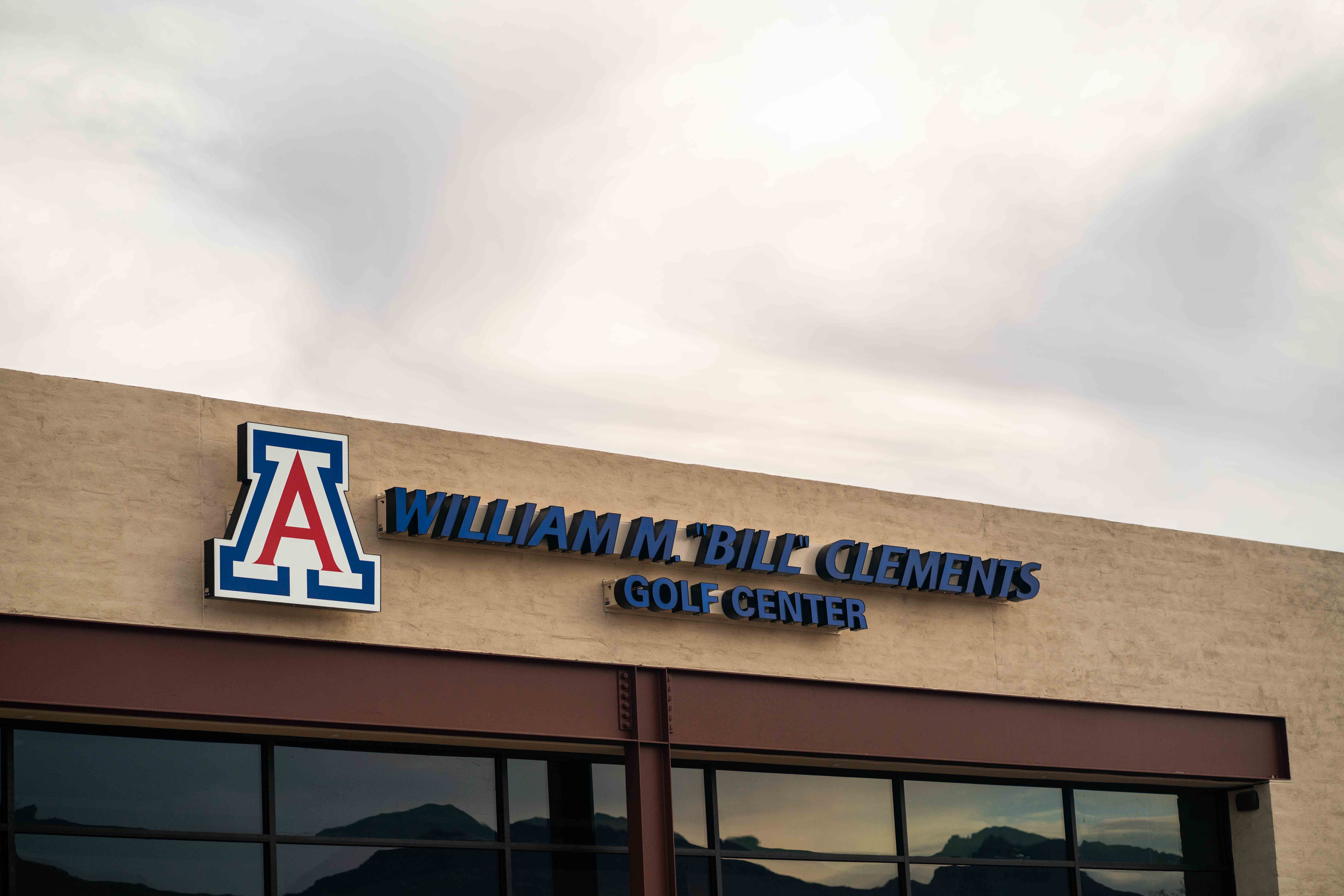 University of Arizona opens clements golf center